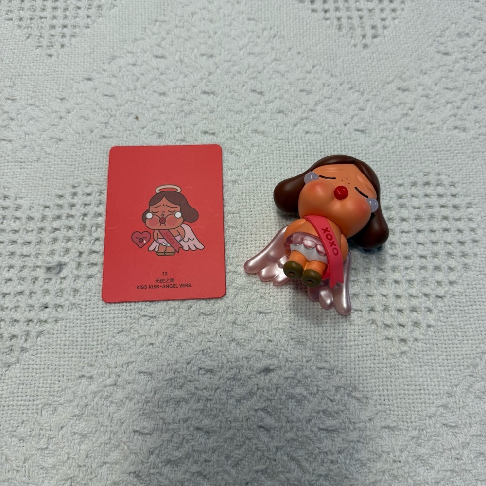 CRYBABY Crying For Love Figure